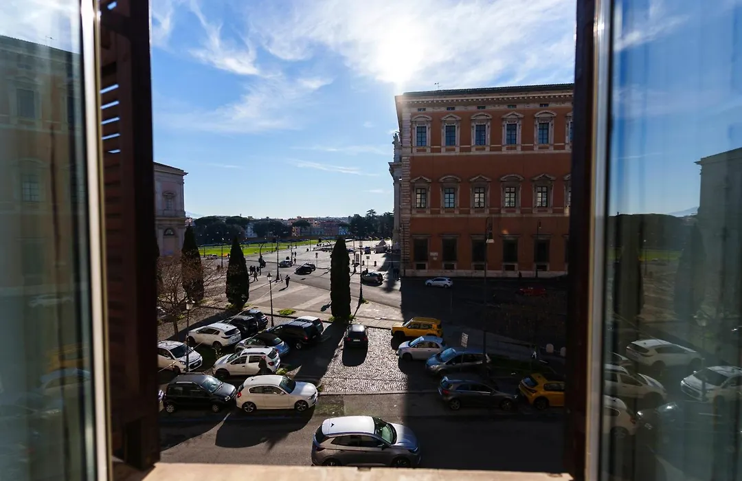 Julia Luxury Suite Rome-1