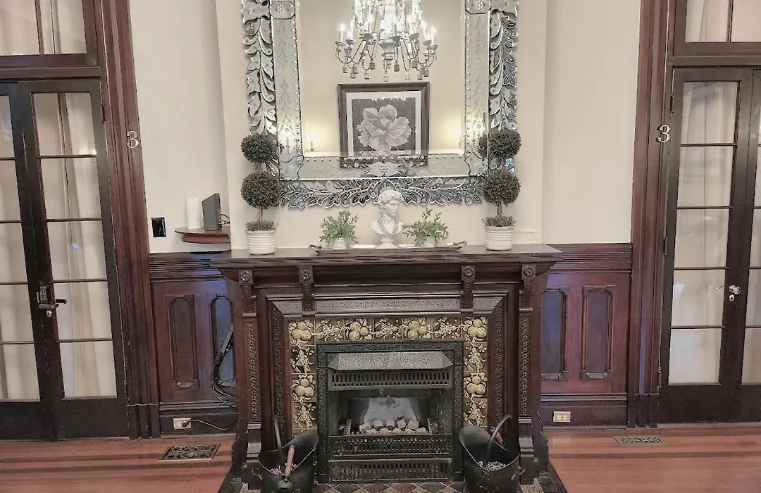Walker Mansion On St Charles Ave - Unit 3-1