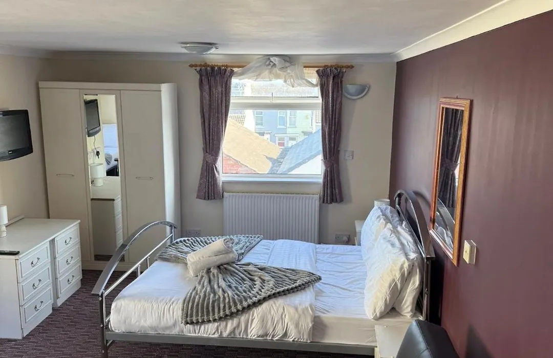 Bronte House - Blackpool-1