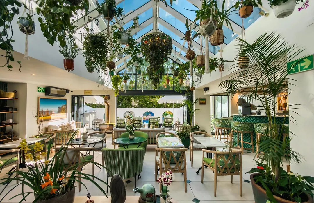Le Petit Manoir Boutique Hotel-1