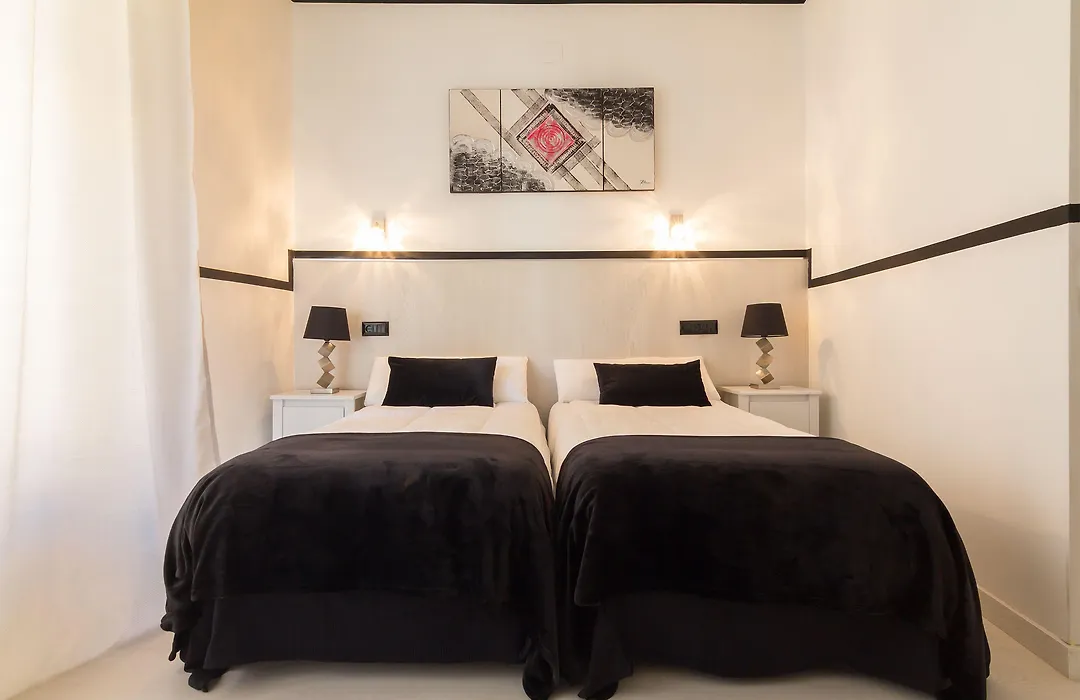 Gran Via 63 Rooms-1