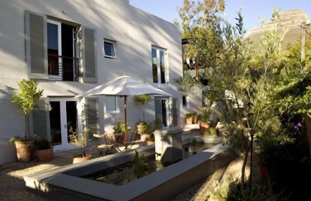 Four Rosmead Boutique Guesthouse-1