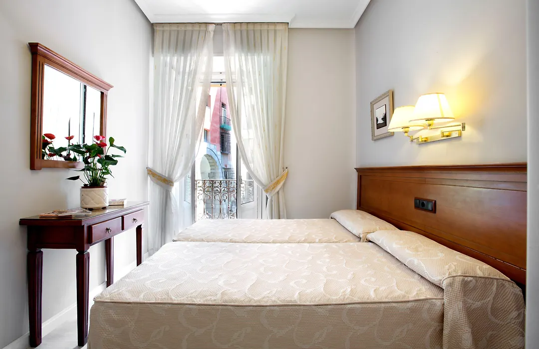 Hostal Macarena-1