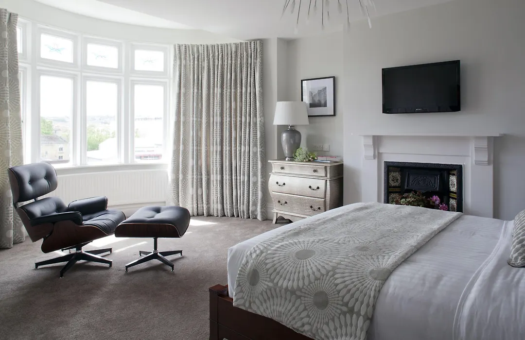 2 Crescent Gardens Guest House-1