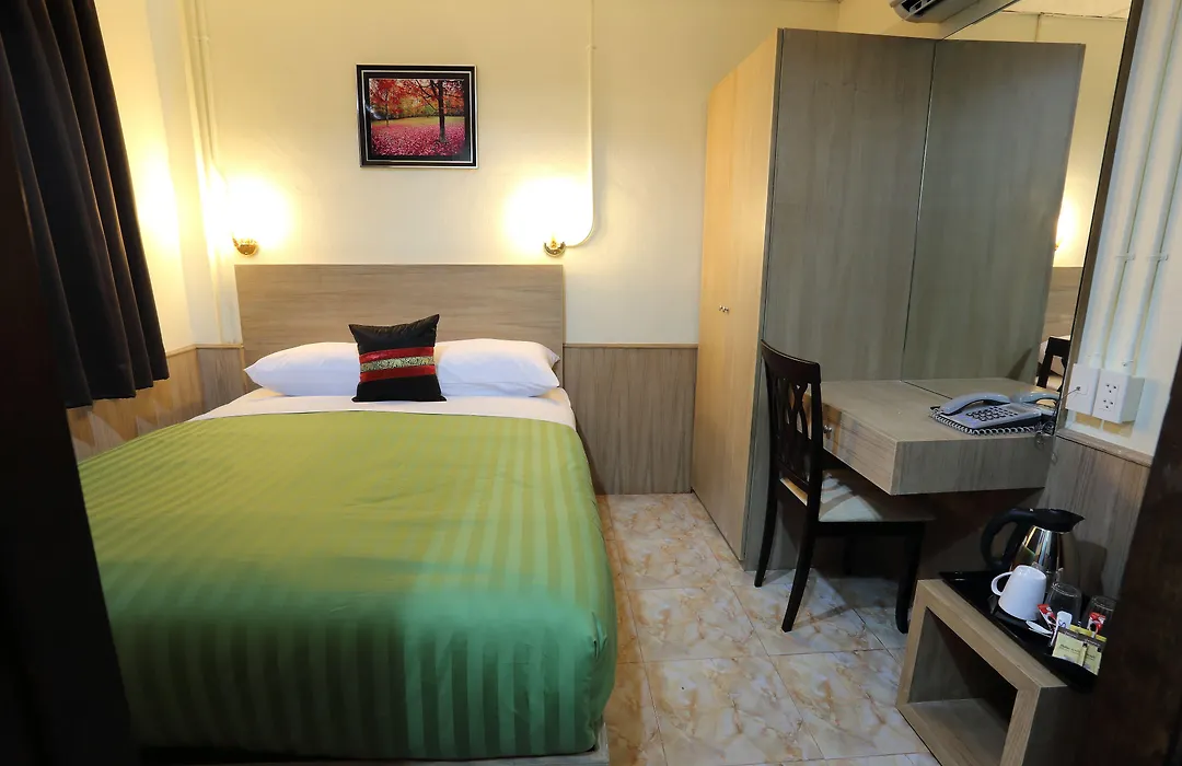 Sukhumvit 20 Guest House-1