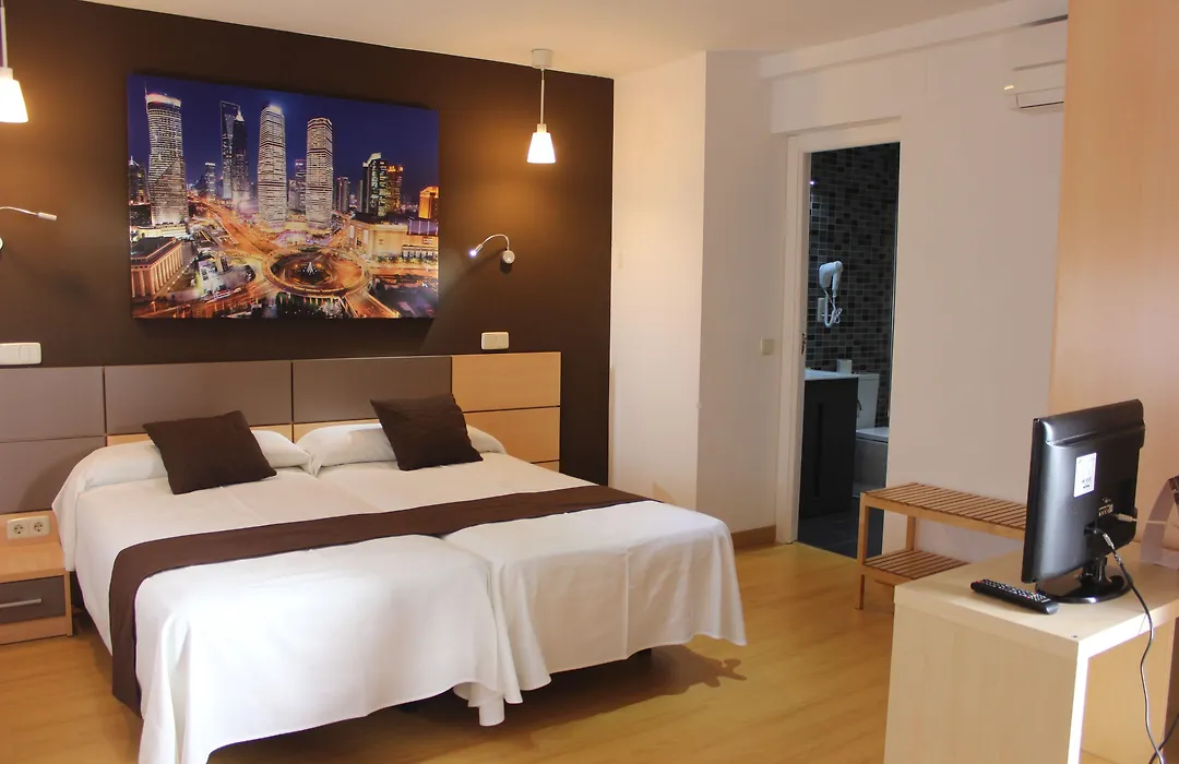 Hostal Falfes-1