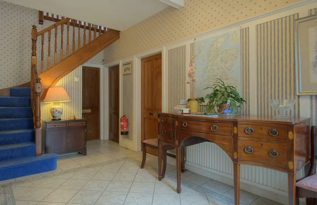 Acer Lodge Guest House-1