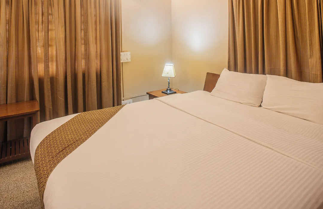 Hanu Reddy Residences Wallace Garden-1