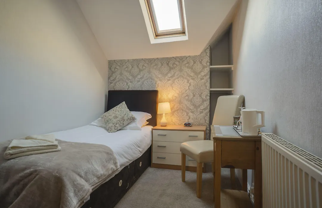 Lyndale Guest House-1
