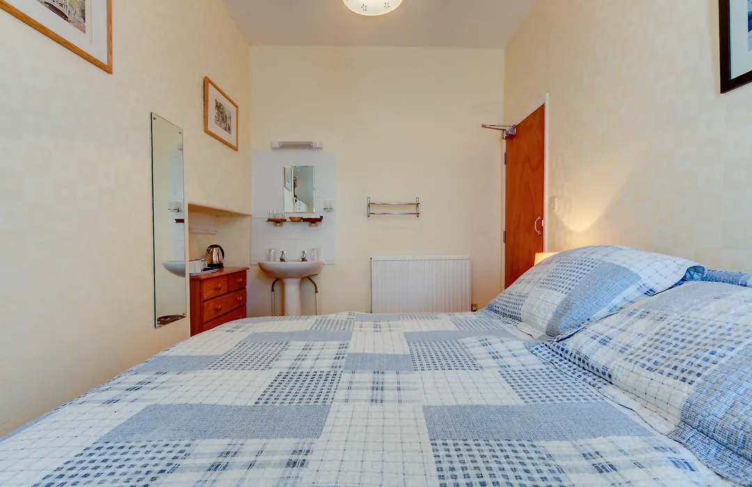 Dolphin Guesthouse-1
