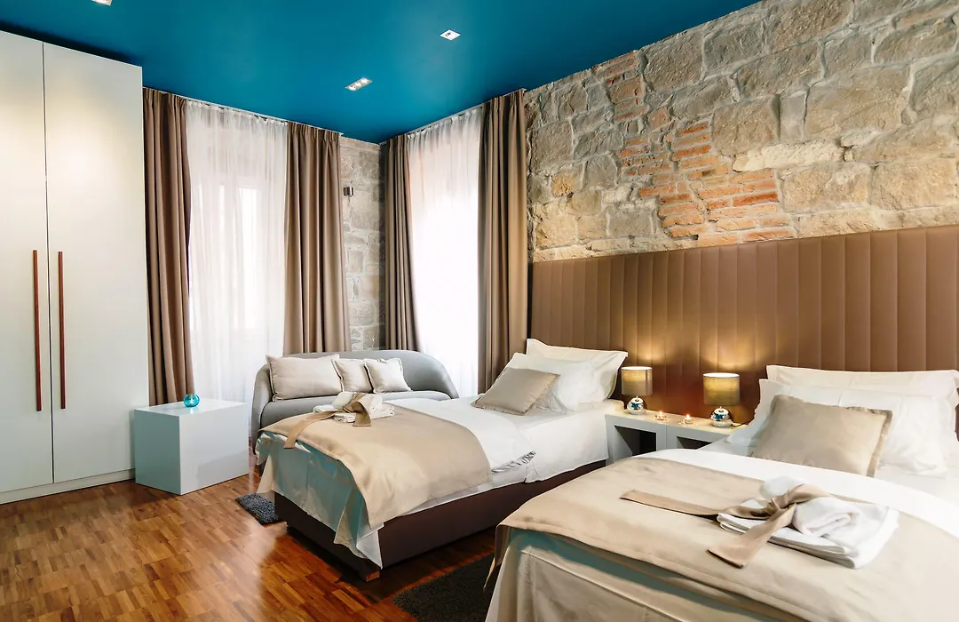 Riva Luxury Rooms-1