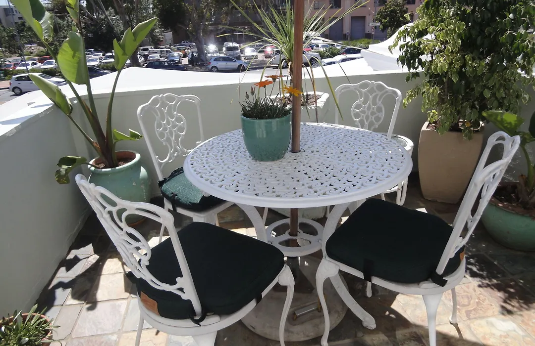 The Greenhouse Guesthouse-1