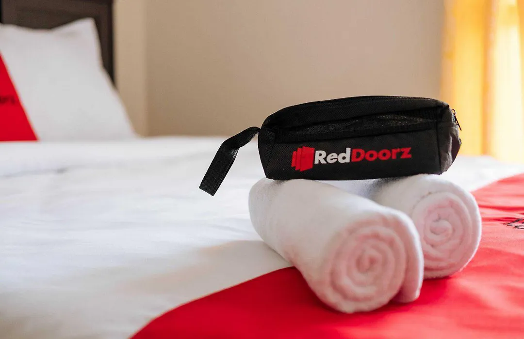 Reddoorz @ Ruko Itc Roxy Mas-1