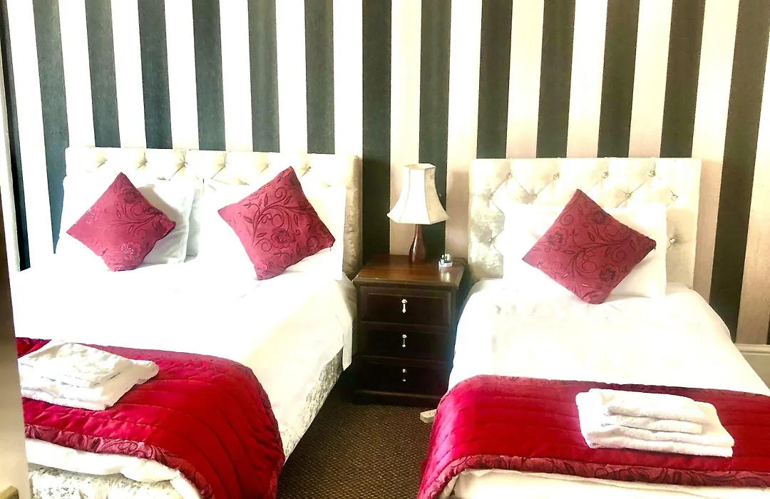 Dalry Guesthouse-1