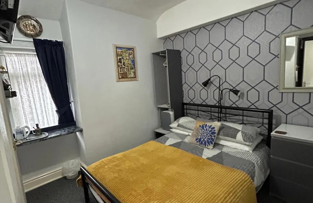 Hornby Villa B&B Couples & Families Only- Quiet Central Location- Near To Winter Gardens-1