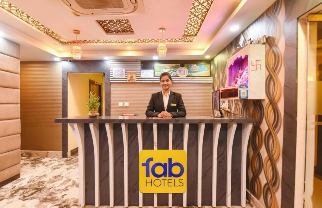 Fabhotel Deep-1
