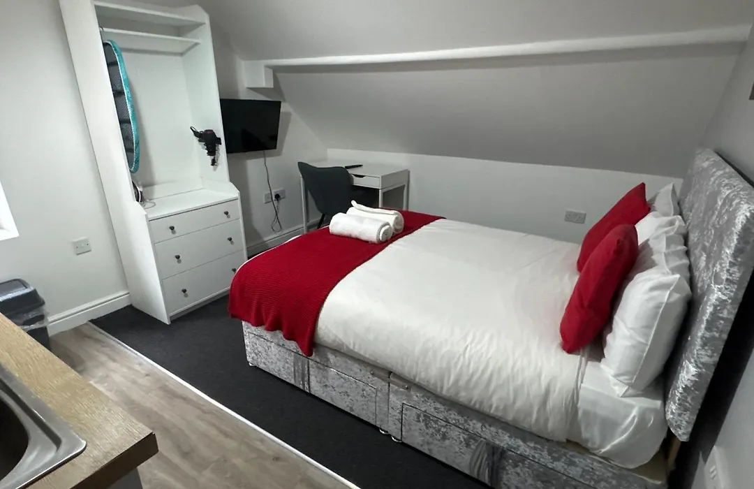 Comfortable Stay - Derby Road-1