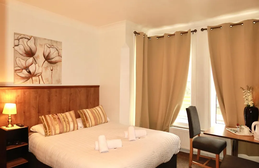 Riverside Hotel-1