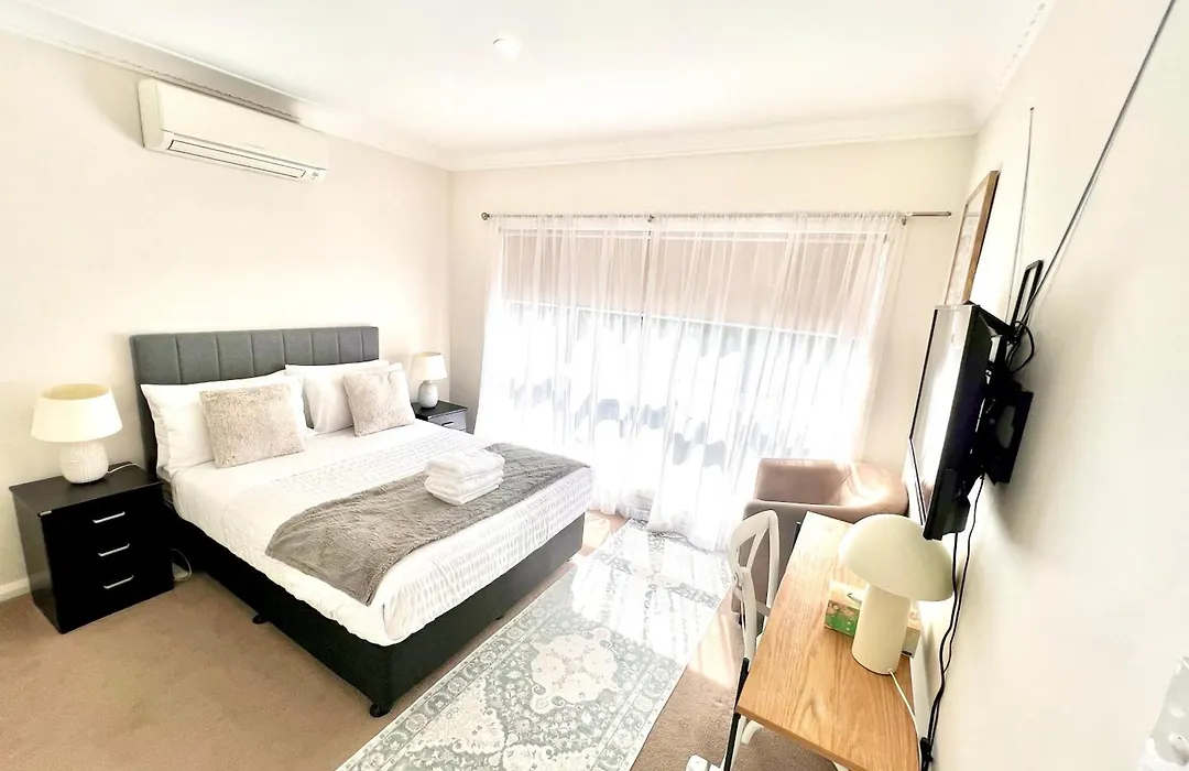 North Ryde Guesthouse-1