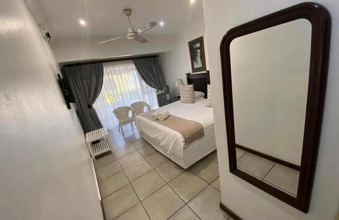 Tcs On Lynnwood Guesthouse-1