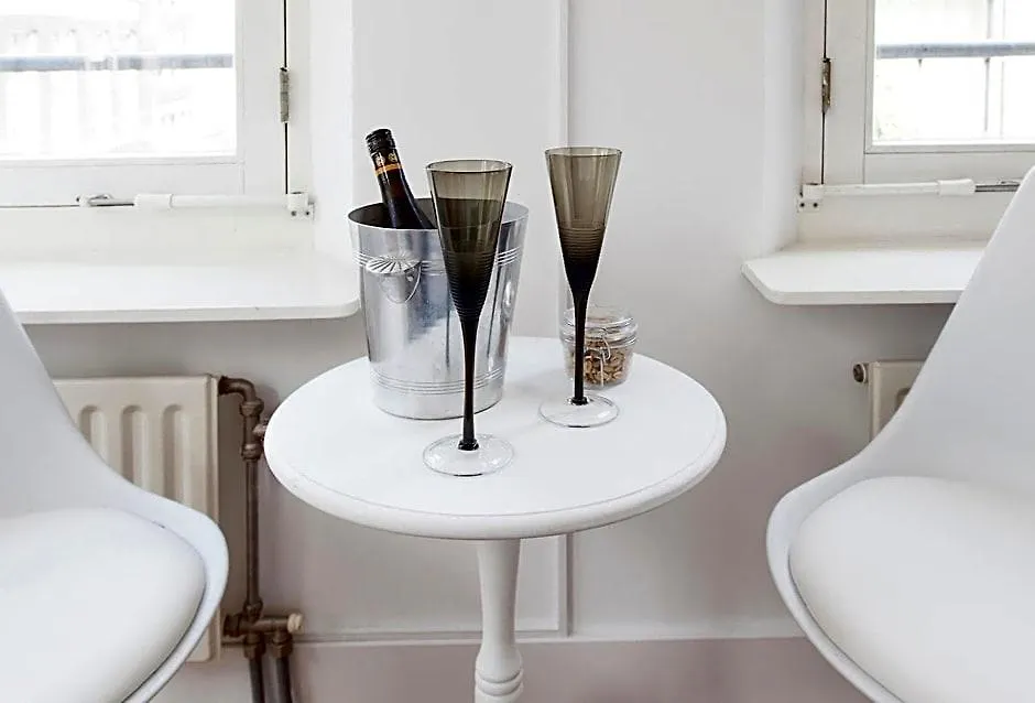 Jordaan Suite Bed And Bubbles-1