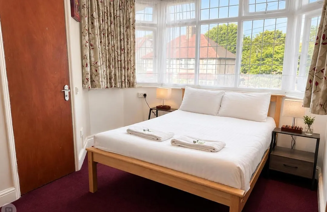 Twickenham Guest House-1