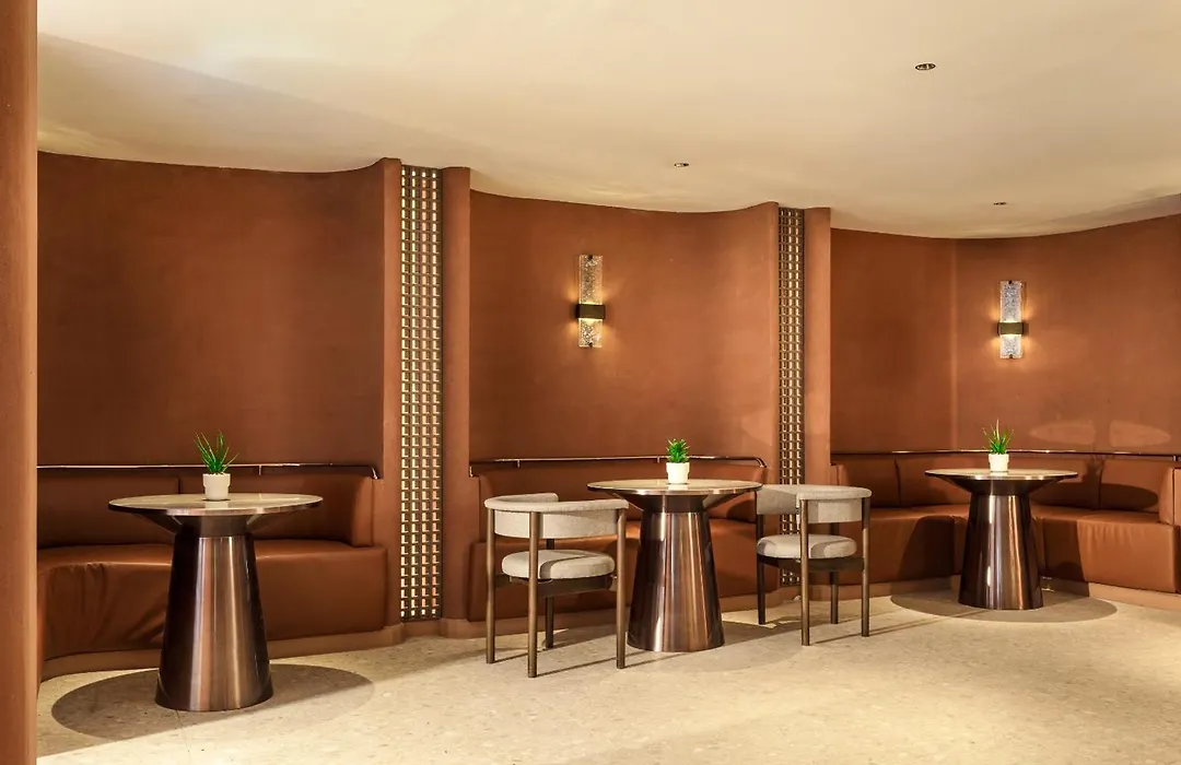 Muang Phol Hotel Bangkok Siam - Newly Renovated-1