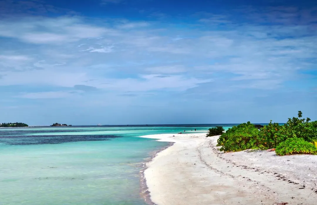 Batuta Maldives Surf View-1