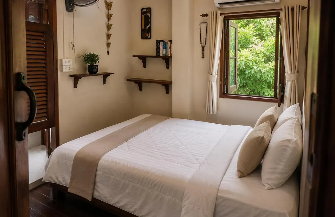 Shanti Lodge Bangkok-1
