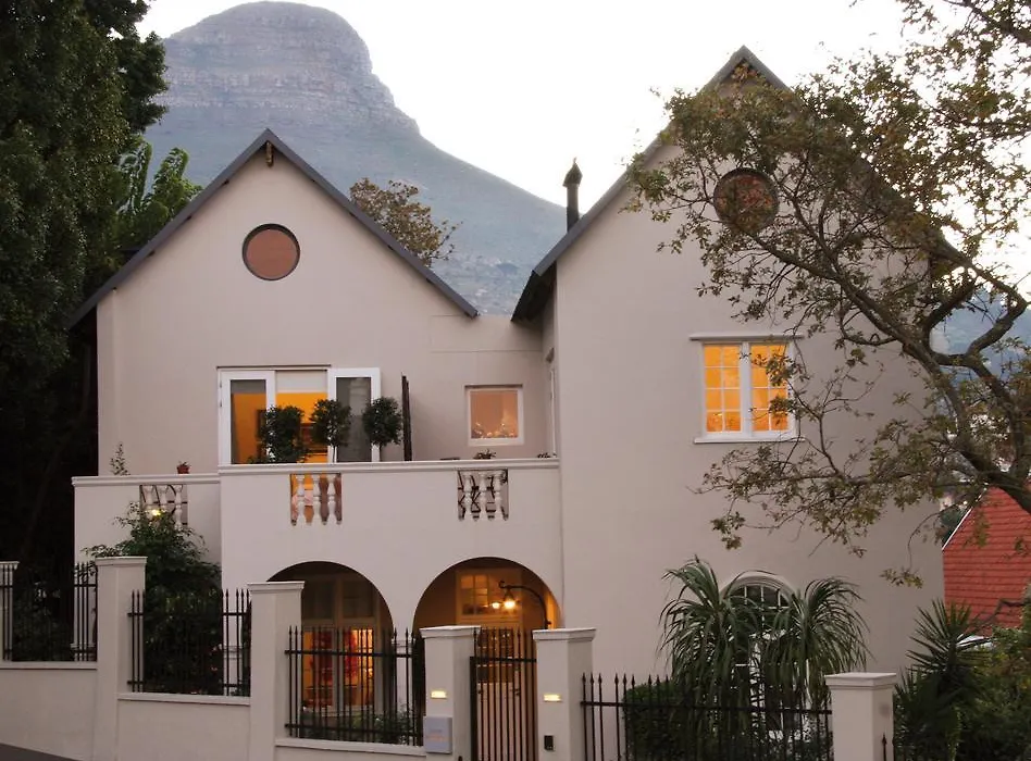 Four Rosmead Boutique Guesthouse-1