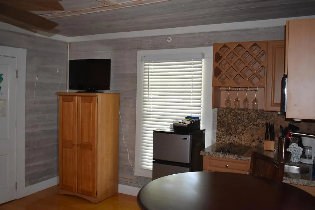 Seaport Inn-1