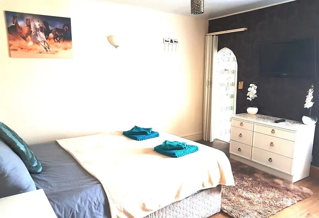 Amber Guesthouse-1