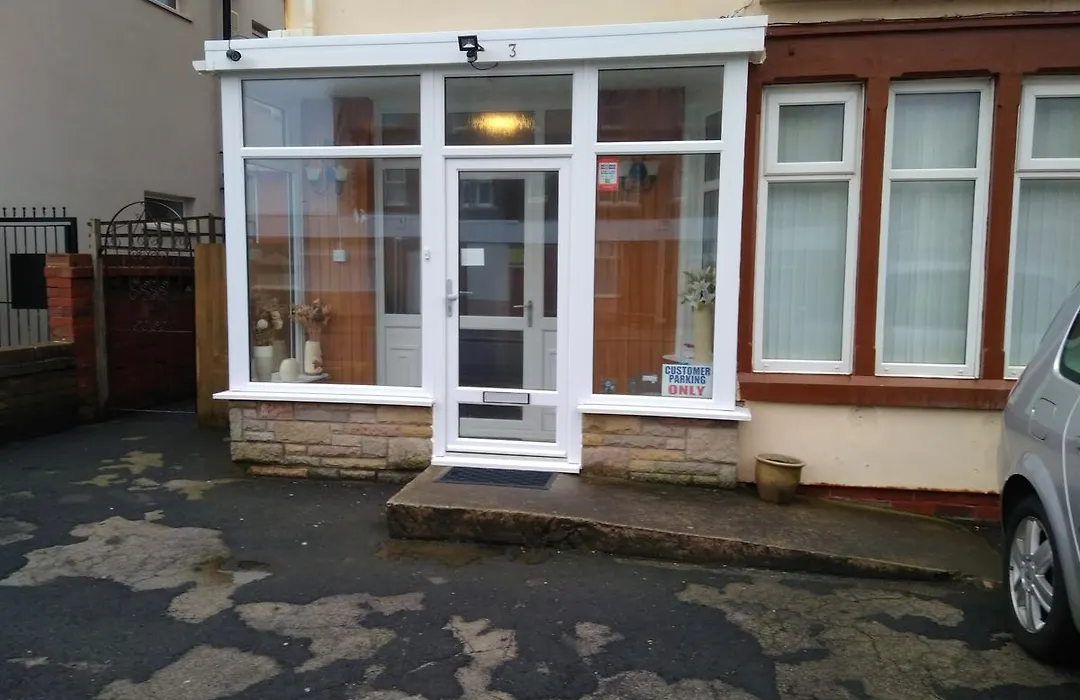 Seaforth Guest House - Pleasure Beach-1