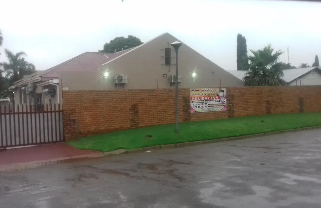 Sir Pinto Guesthouse-1