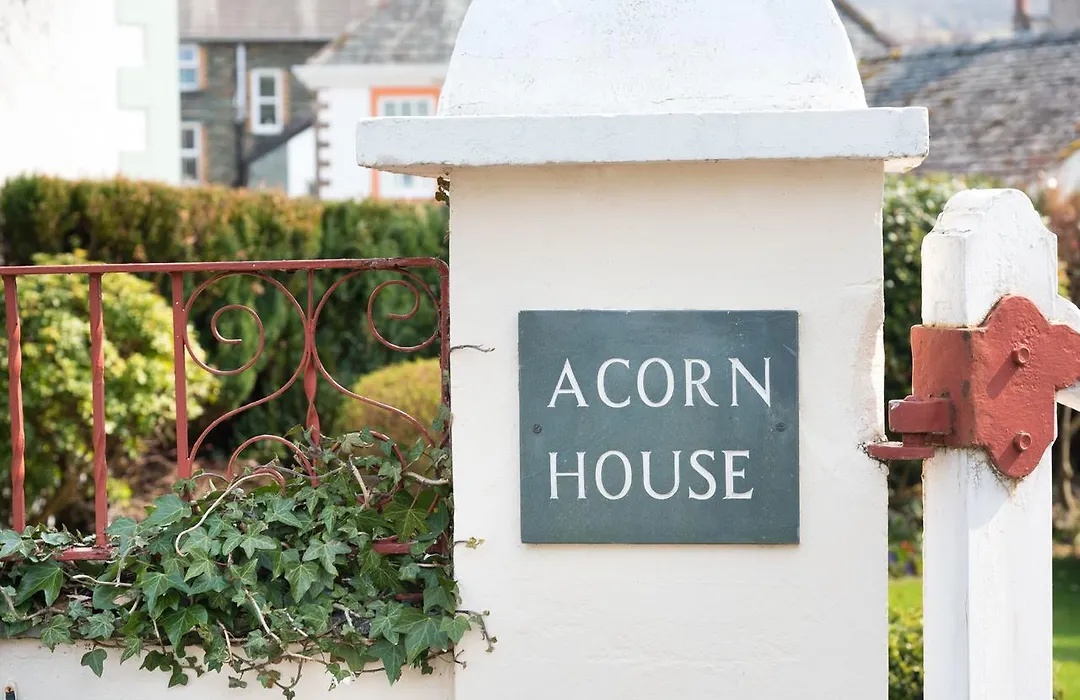 Acorn House-1