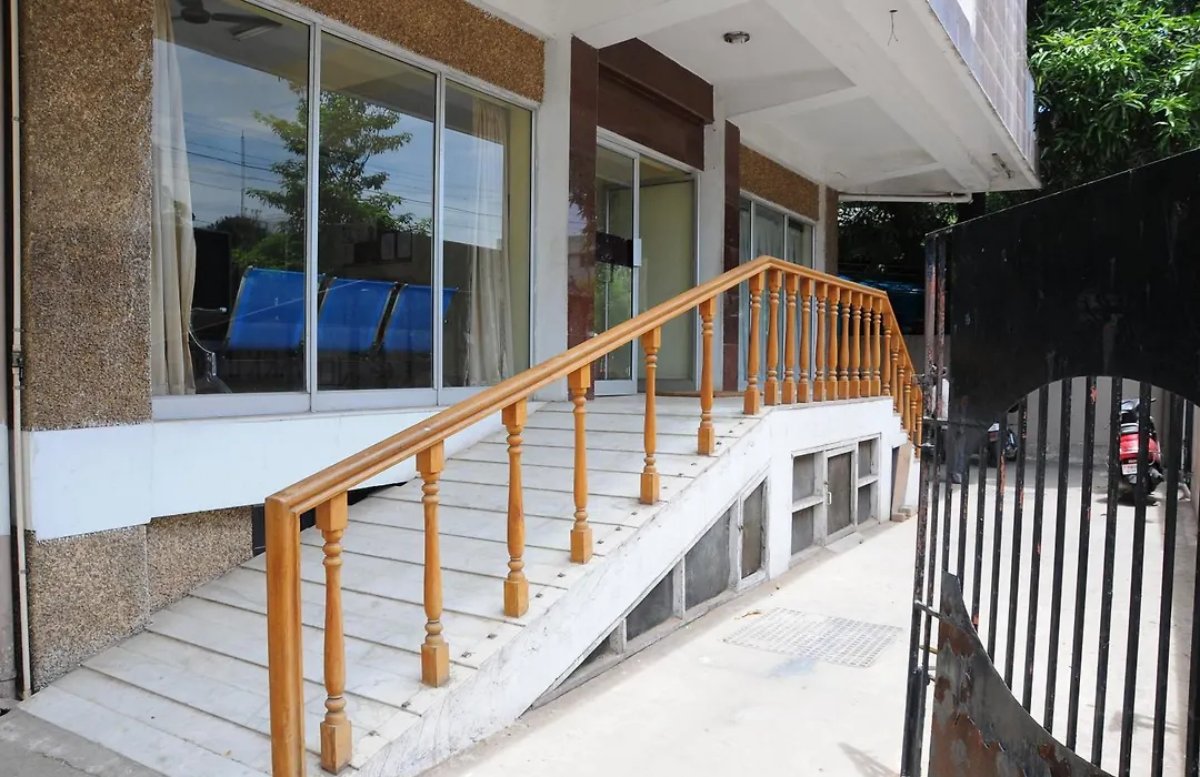 Lloyds Serviced Apartments, Near Music Academy-1