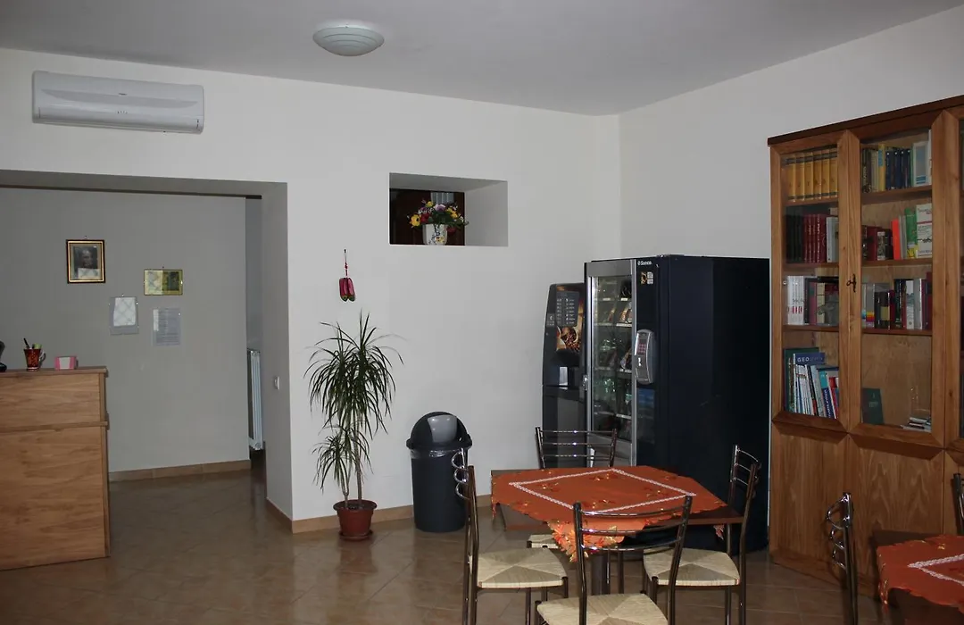 Casa Per Ferie Beato Rosaz-1