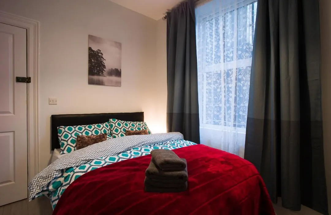 Victoria Lodgings London-1