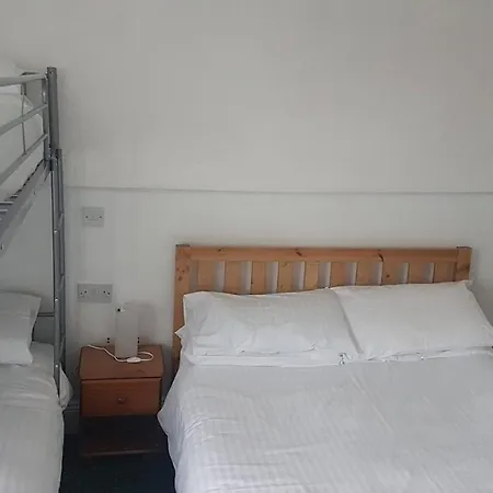 Brampton Guest House-3