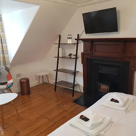 Ness City Cottage-3