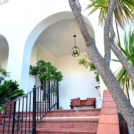 Abbey Manor Luxury Guesthouse-3