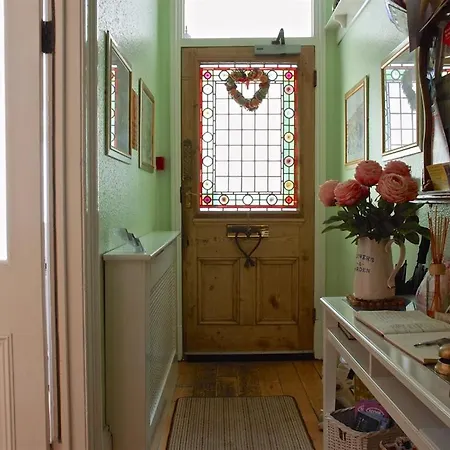 Chiltern Guest House-2