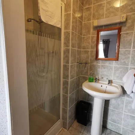 Whitehouse Guest House-2