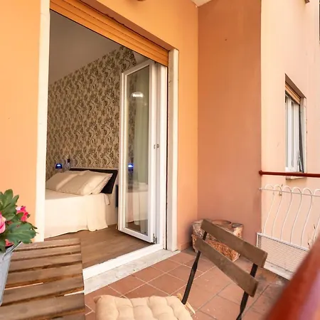 Comfy Vatican Suite-2