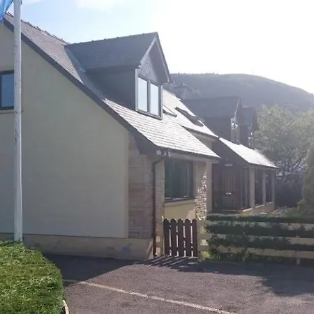 Braemar House-2