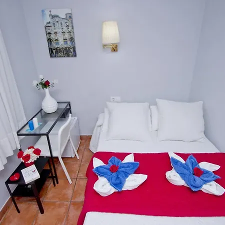 Barcelona City Rooms Hostal-2