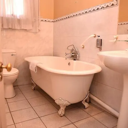 Chancellors Court Guest House-2