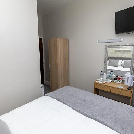 California Guest House-2