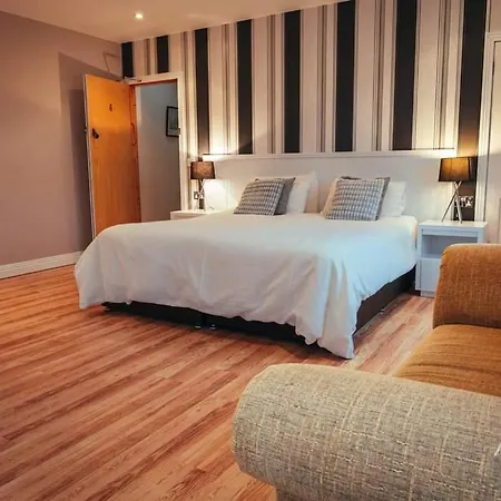 Aaranmore Lodge Guest House-3