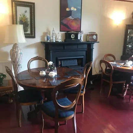 Cavell House-3